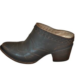 Freebird by Steven Slip-On Leather Booties Distressed Black Size 6